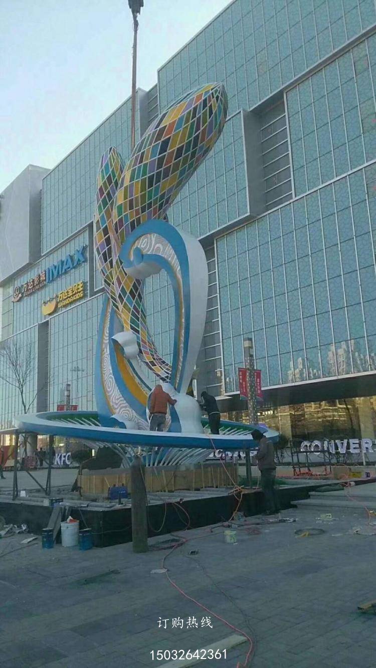 城市雕塑厂家 欧式风格摆件 不锈钢城市雕塑生产公司 烤漆工艺