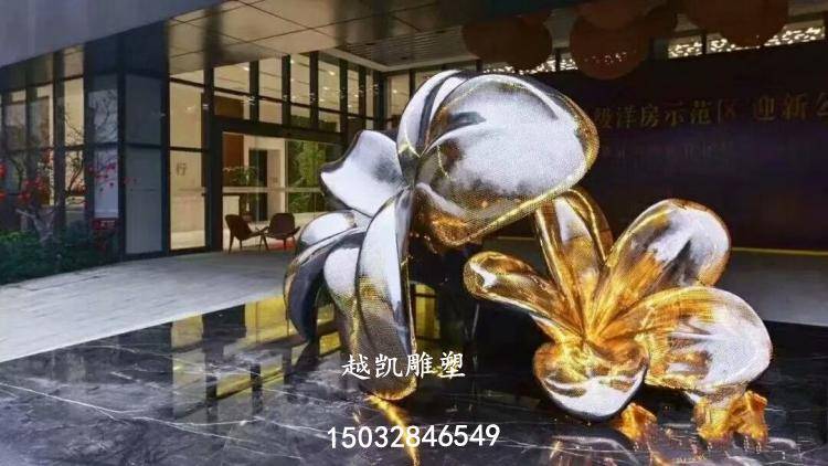 河北胜天祥雕塑公司专业设计、制作各种不锈钢雕塑 铜雕塑石雕塑玻璃钢雕塑 我公司集设计,制作,运输,安装于一体的,为客户提供一条龙服务。专业的行内景观雕塑设计,多年经验的雕塑技师为您量身制作精品。为大型骨架雕塑提供专业设计院的施工组织设计。 我公司培养了一批精尖设计人员,可以熟练操作办公软件,如CAD、photo shop、3DMAX、Maya、文泰刻绘大师等电脑办公软件。通过电脑制作,可以实现质量的保障。我们可以随时根据您的意愿进行及时合理的调整。我们时刻坚守质量第一,客户至上的原则。