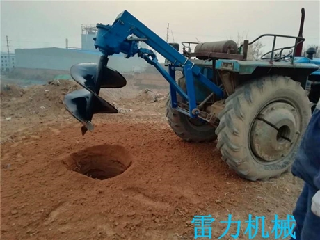 拖拉机配置挖坑机钻树坑完整系统