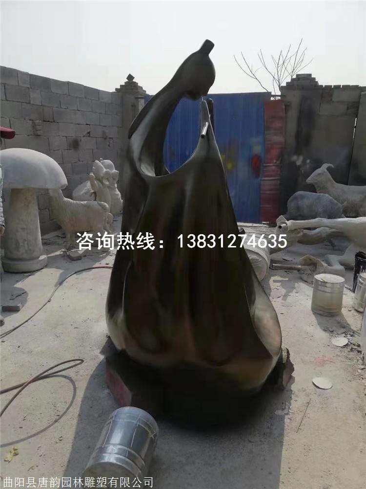 玻璃钢抽象吹笛子人物雕塑