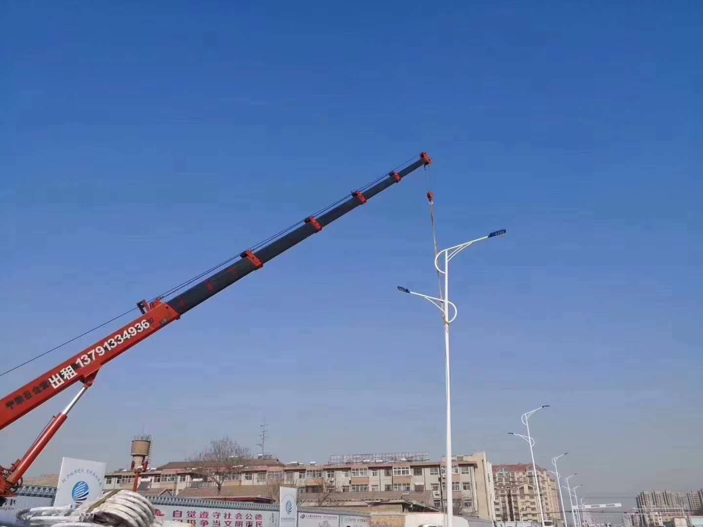 提工加工太阳能路灯-北京太阳LED路灯生产厂家