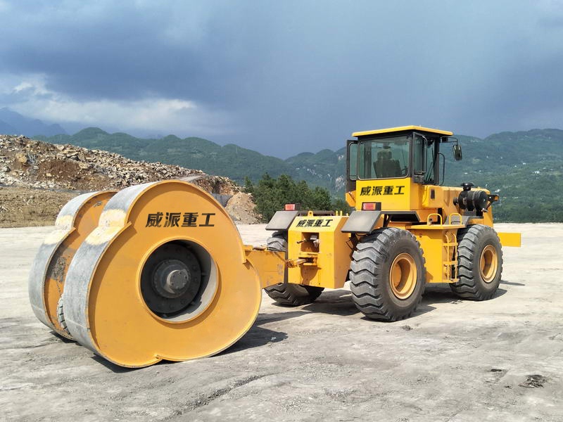 冲击压路机 冲击式压路机威派设备厂家