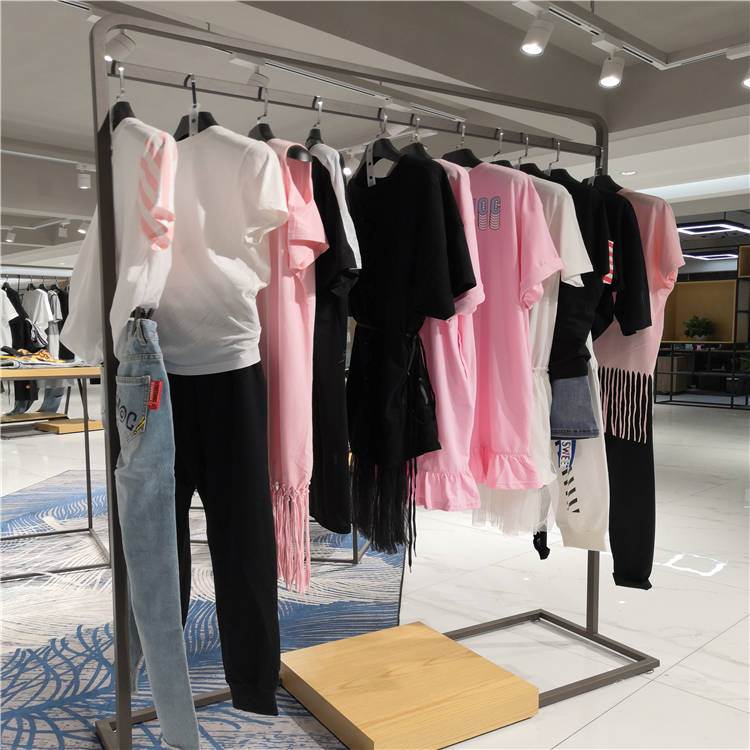 女装批发挣钱吗