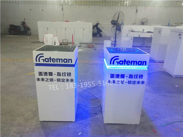 小嘀智能锁展柜西青精品指纹锁柜台厂家