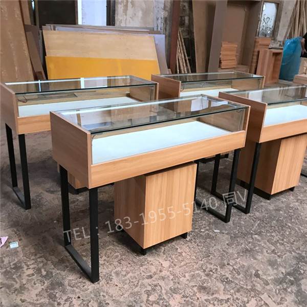 营口创果/放的架子创意烟斗剃须刀专用柜