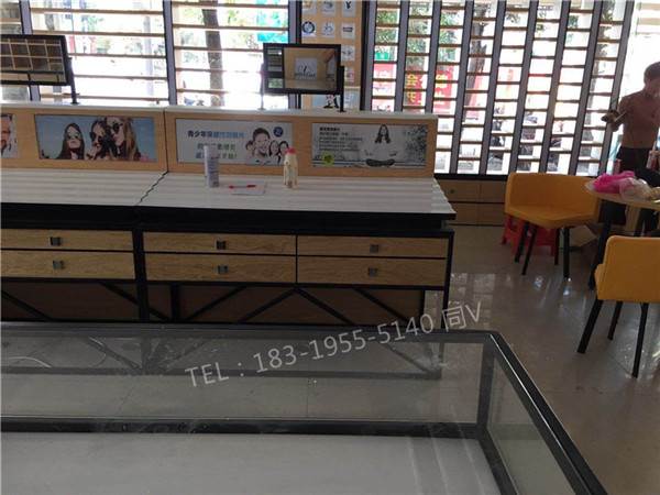 广东湛江防辐射眼镜货架靠墙眼镜展示高柜各种款式
