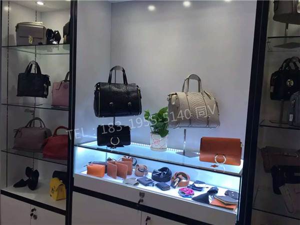 丹东gentlemonster/眼镜架子展示柜奔腾剃须刀柜