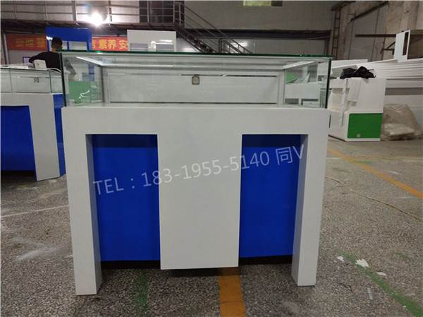 河南新乡多层格子太阳眼镜店货架/眼镜展示柜烤漆展柜图片大全