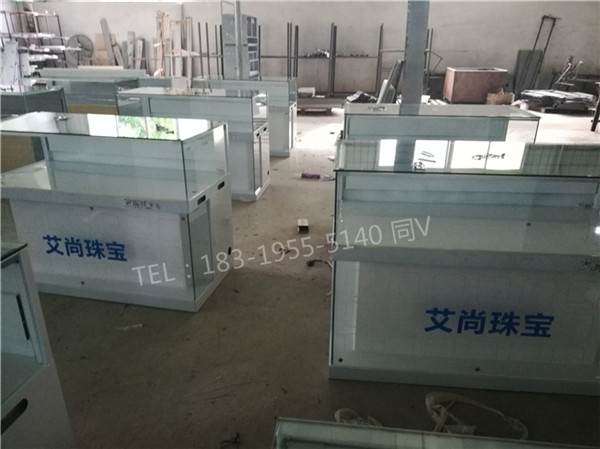 营口创果/放的架子创意烟斗剃须刀专用柜