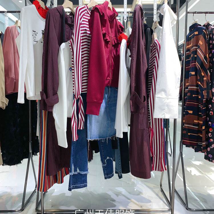 丹比奴大众女装品牌折扣 开店服装货源 蕾迪尔女装尾货服装批发