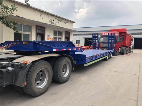 河北低平板运输半挂车 13米半挂车轻型半挂车 大件运输半挂车