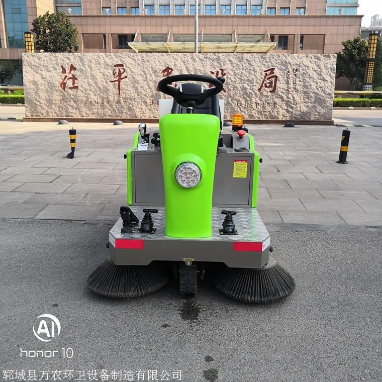 道路清扫车多少钱一辆
