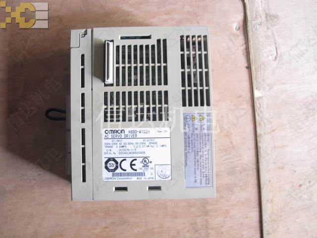 原装销售OMRON伺服电机R88M-1L3K030C-S2