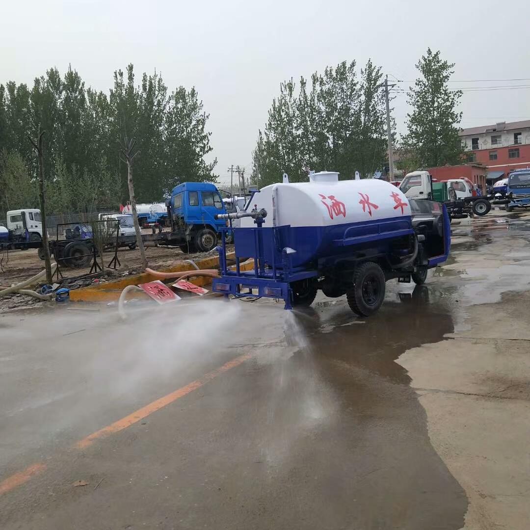 内蒙古多功能雾炮洒水车3吨价格-领先行业