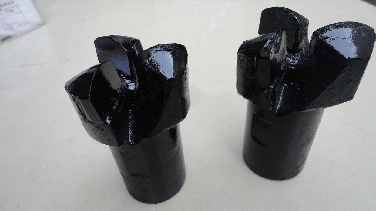 65/75矿用三翼合金钻头岩石钻头矿山钻头凿岩钻头