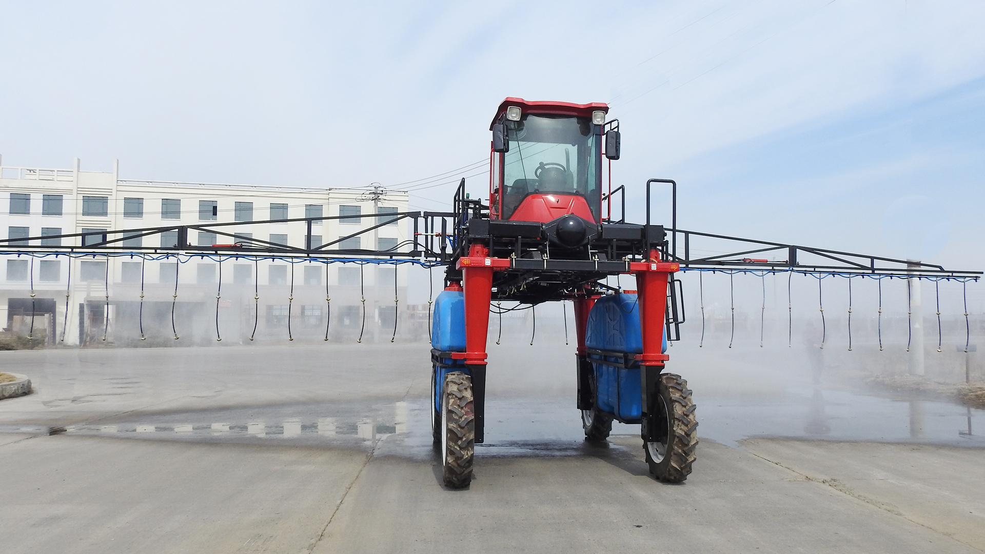 大型玉米自走式打药机