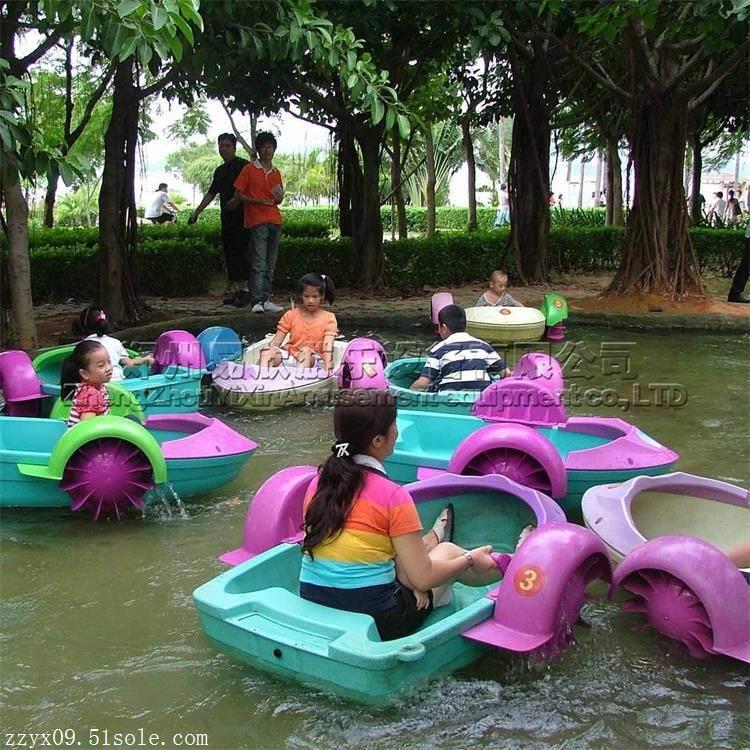 手摇船游乐设备充气水上手划船亲子碰碰船儿童游玩电瓶