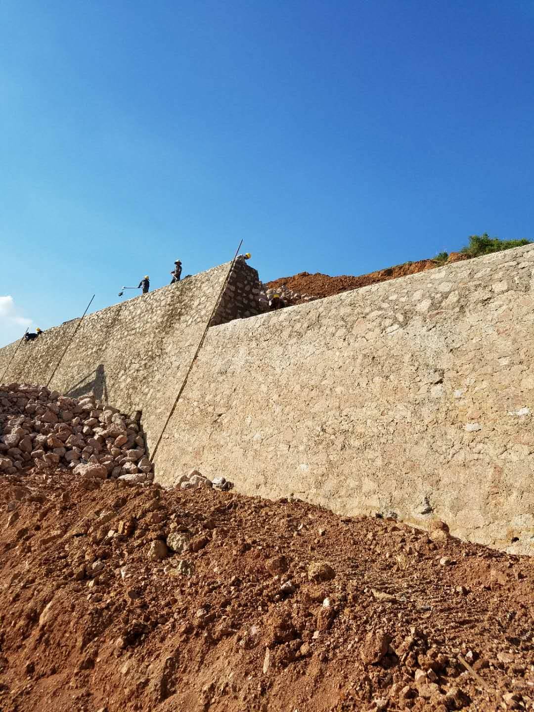 浆砌片石急流槽工程队/浆砌片石排水沟工程队/路肩墙施工工人