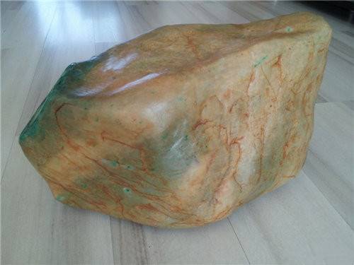 现今收购冰种翡翠原石一价格