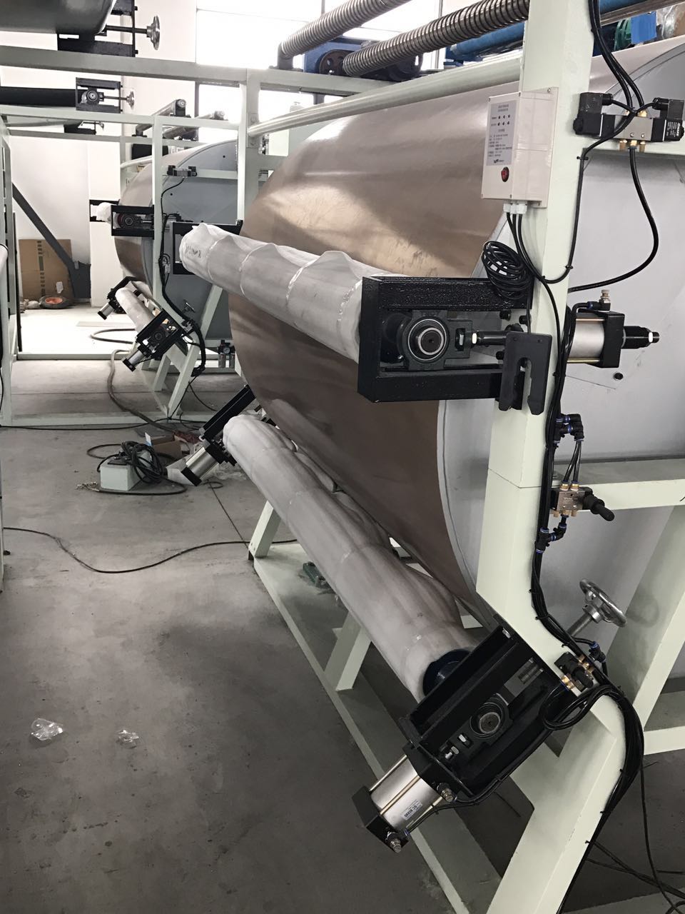 【鑫利龙】供应宽幅胶点转移复合机