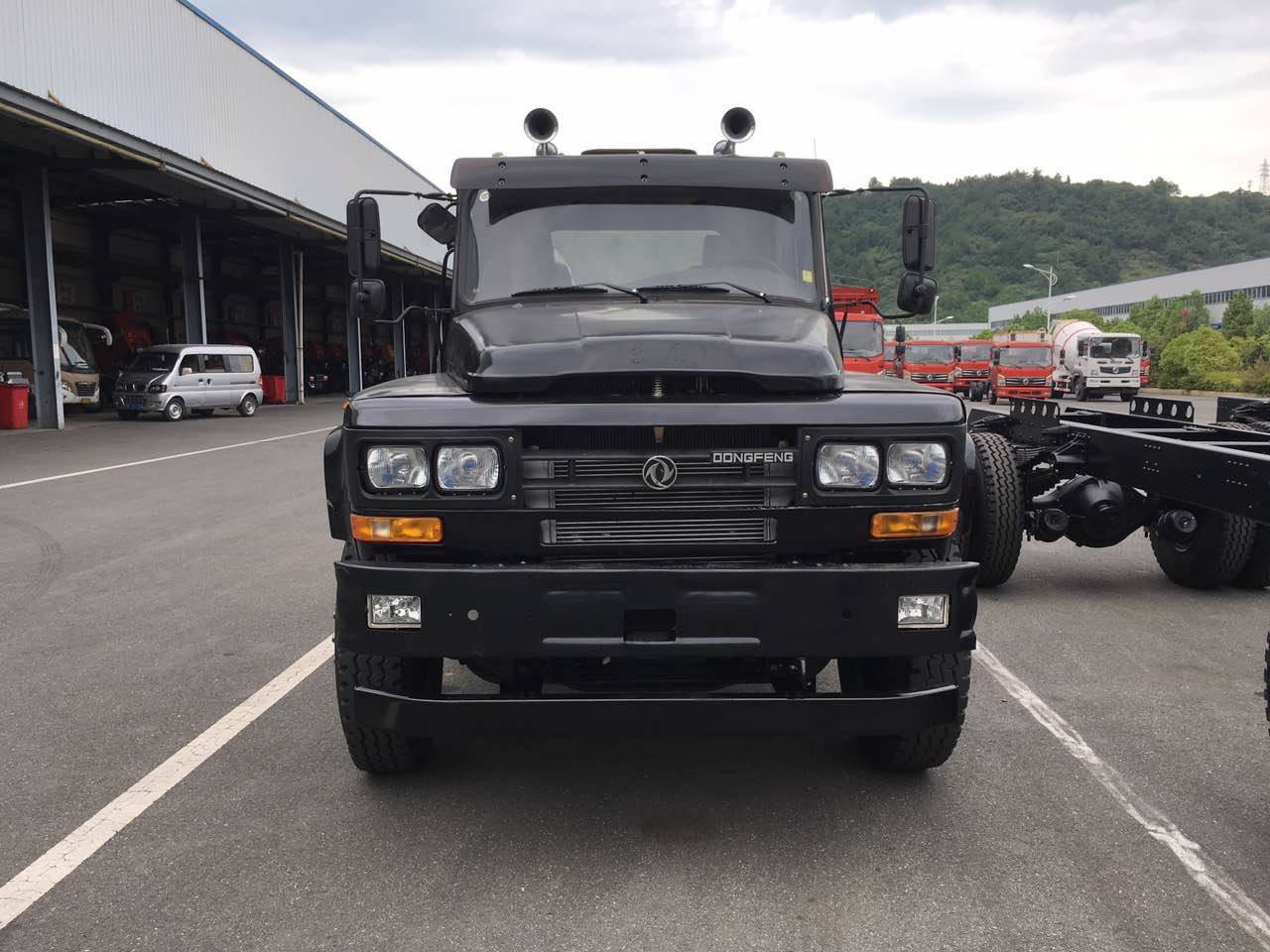 东风尖头220马力4x2牵引车全国总代理厂价直销