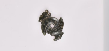 新加坡精品推荐:高古青鱼化龙饰件鉴赏