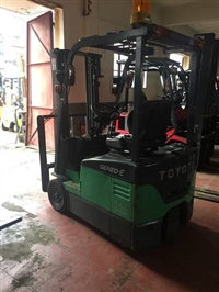 上海转让丰田电瓶叉车1.5吨原装进口高品质丰田电瓶叉车