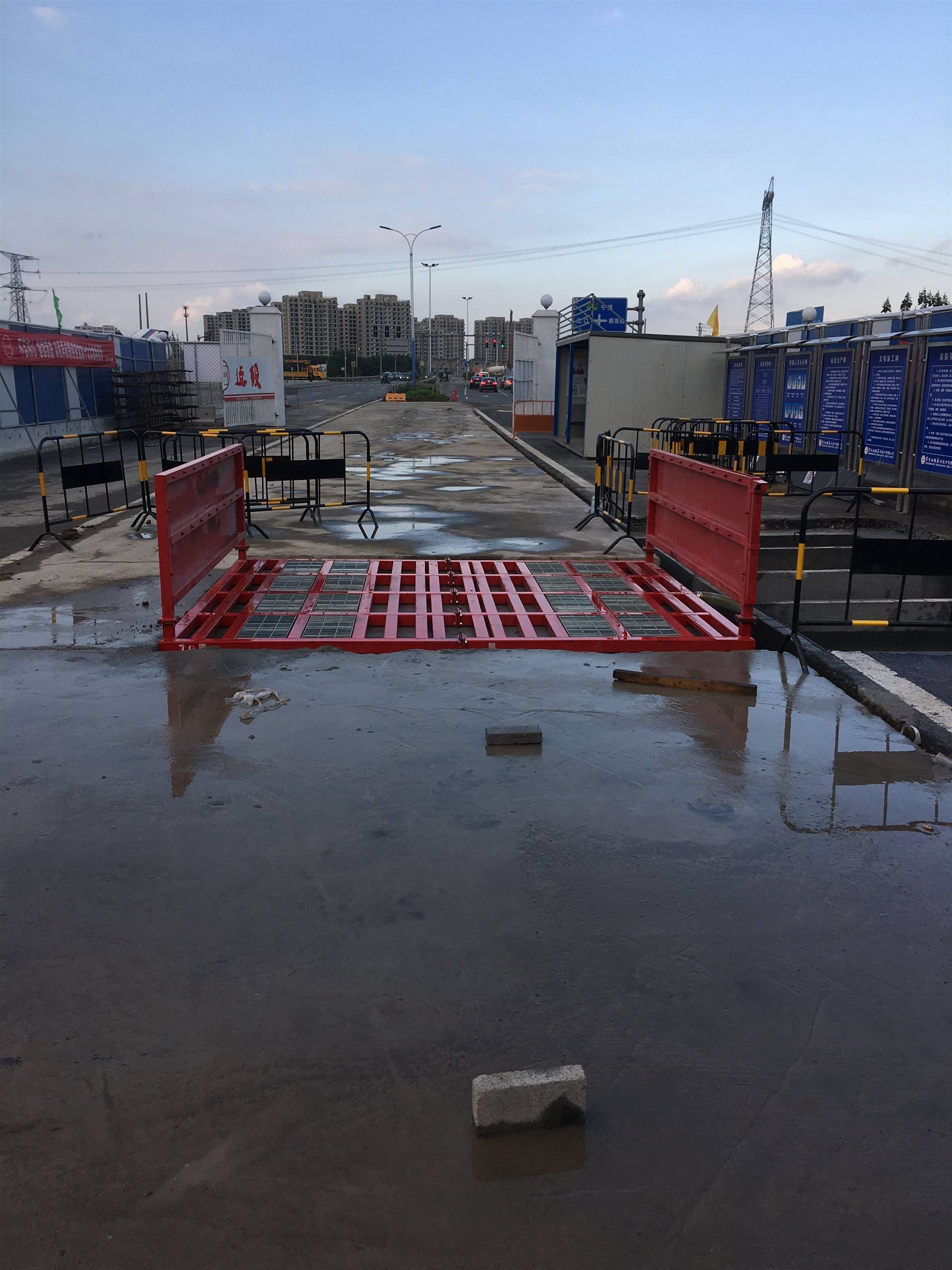 供应湖北武汉工地洗轮机 武汉建筑工地洗车槽