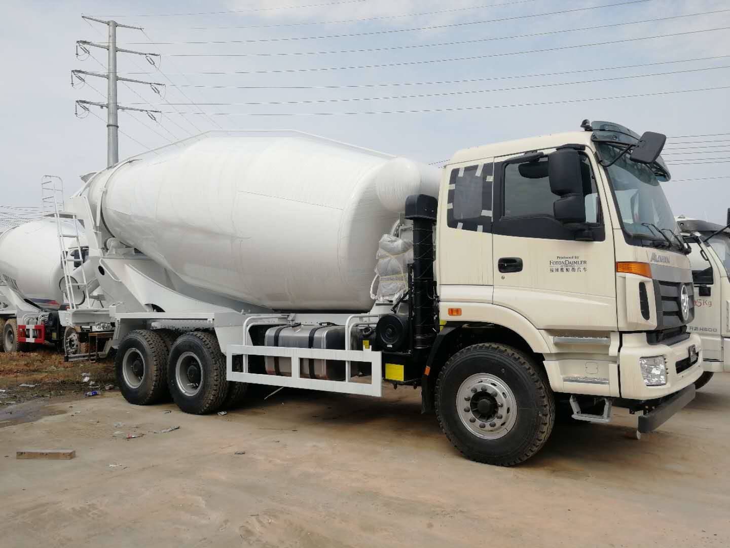 陕汽15方水泥搅拌罐车多少钱一辆