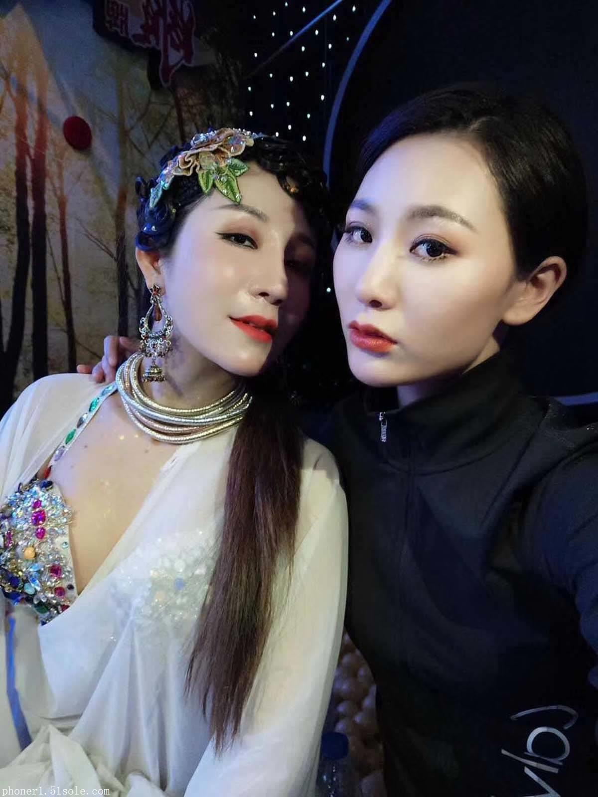 高级私人健身教练杨依的生活日常,杨依毕业于北影