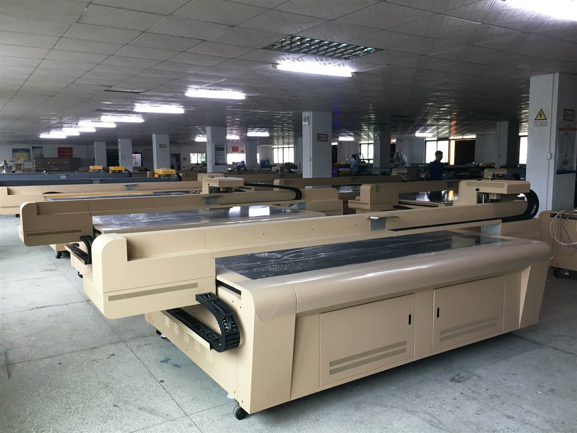 公司图片_深圳市龙润彩印机械设备有限公司 - 搜了网