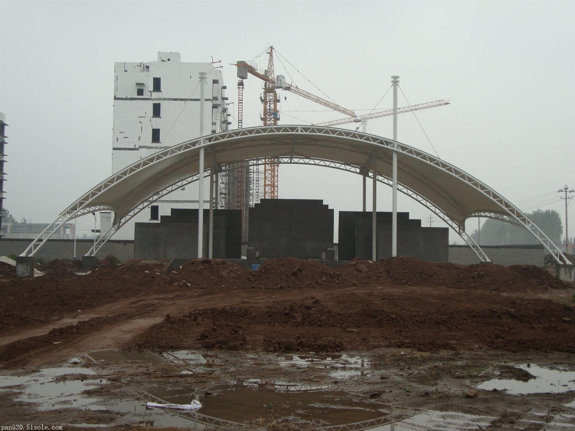 天水操场看台顶盖万域领操台膜结构遮阳棚pvdf