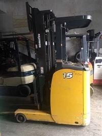 供应小松电瓶叉车丰田电动叉车