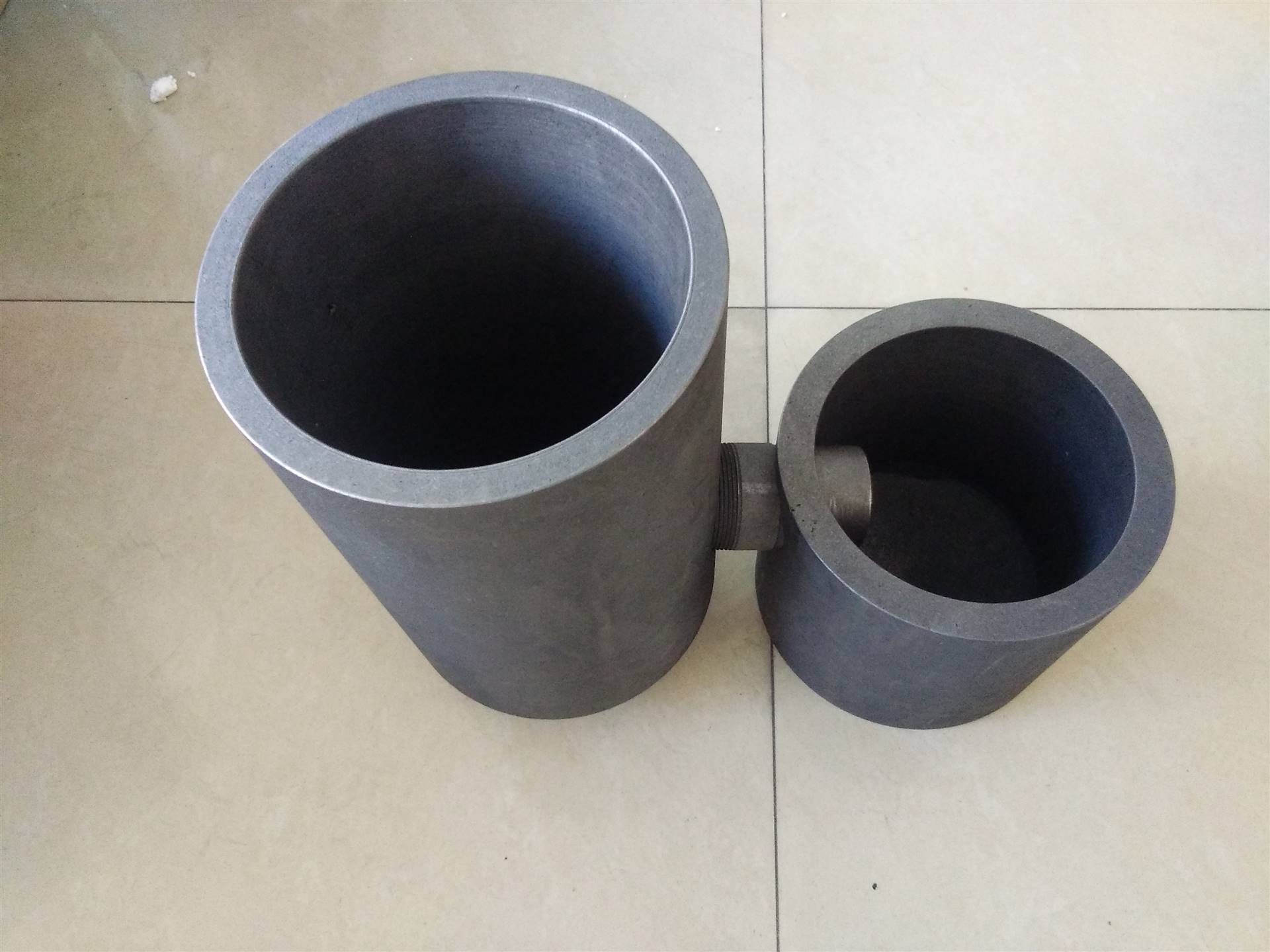 供应石墨坩埚 石墨坩埚价格 石墨坩埚厂家