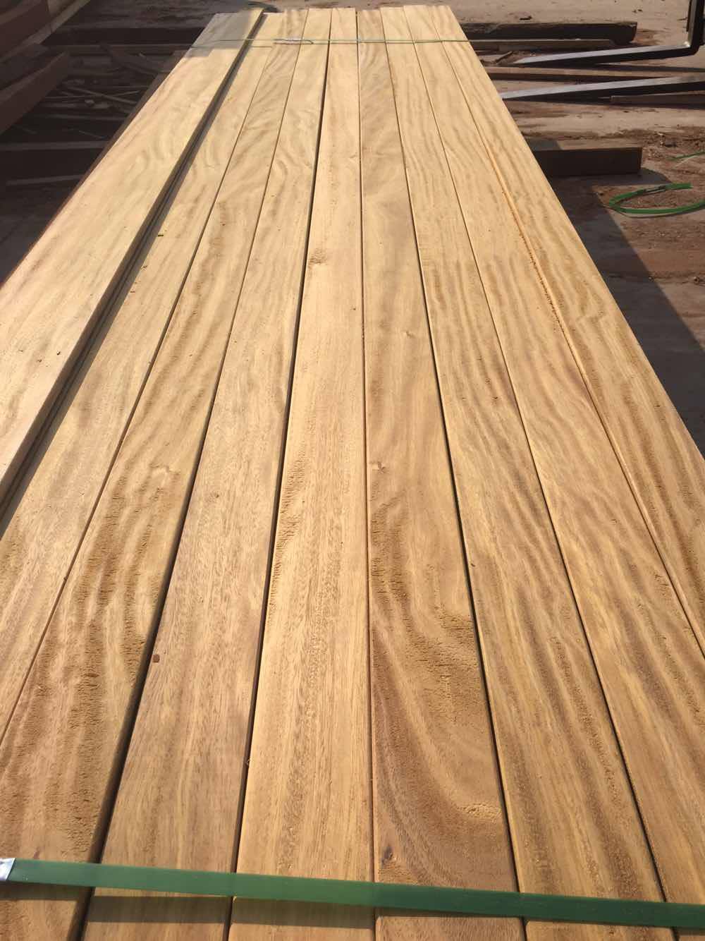 印尼菠萝格木材的性质和优点