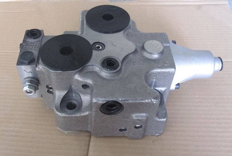 原厂小松pc200-7ls阀708-2l-06710 降价促销