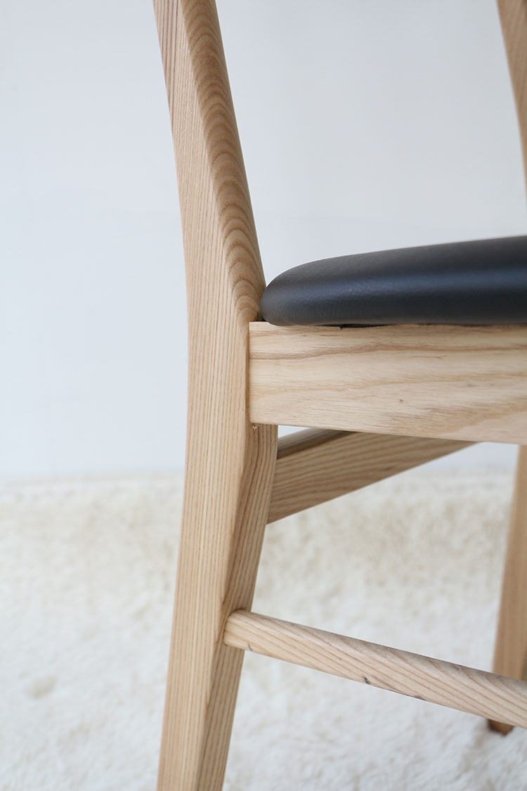 实木牛角椅皮坐垫靠背餐椅北欧简约餐椅