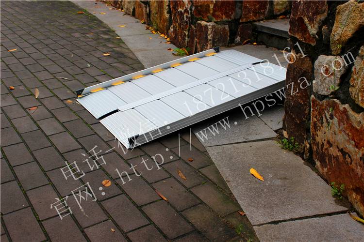 大连上下移动式辅助残疾人斜坡道