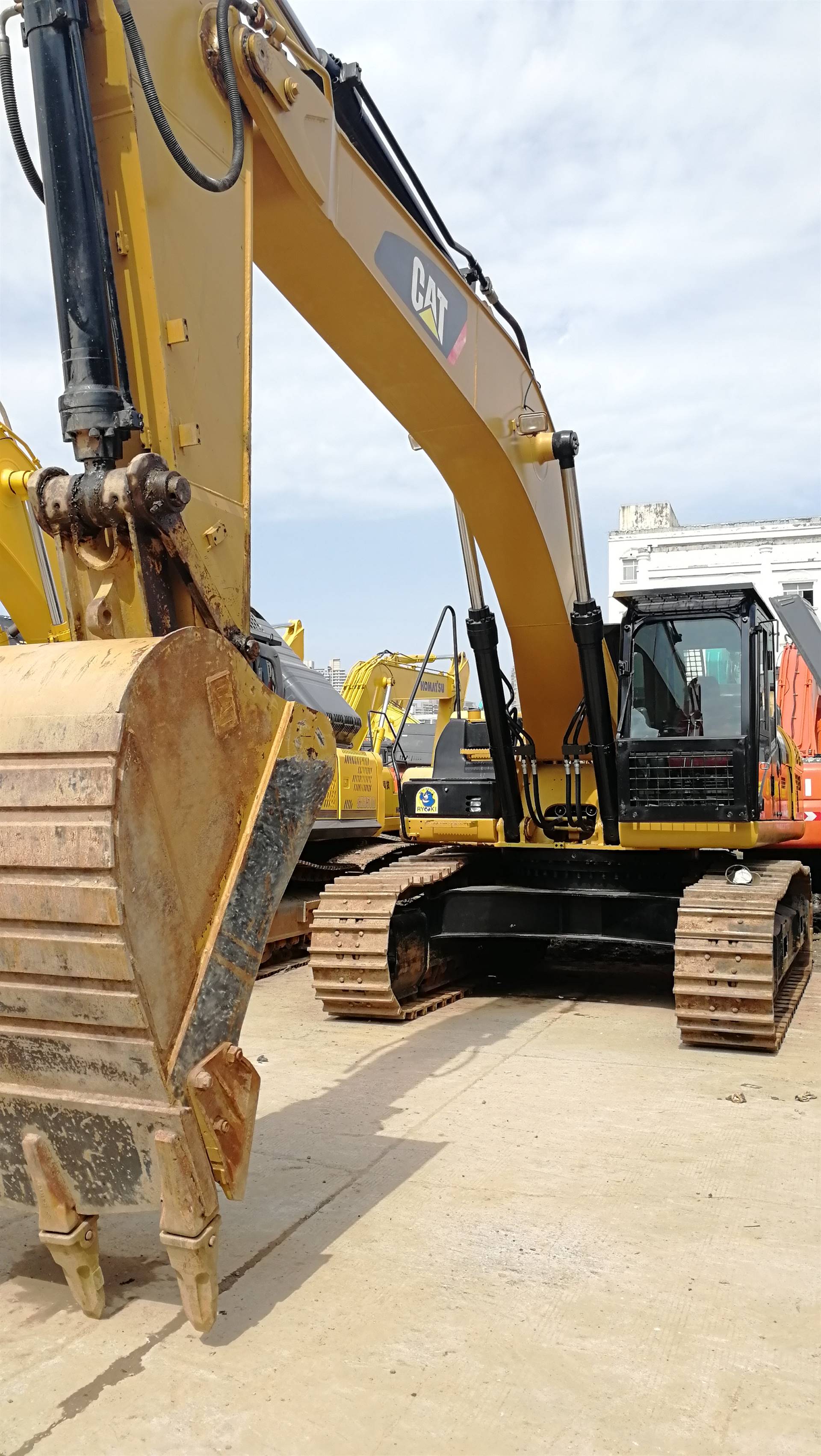 安徽省二手卡特320型325型挖机出售合肥市二手挖掘机销售市场