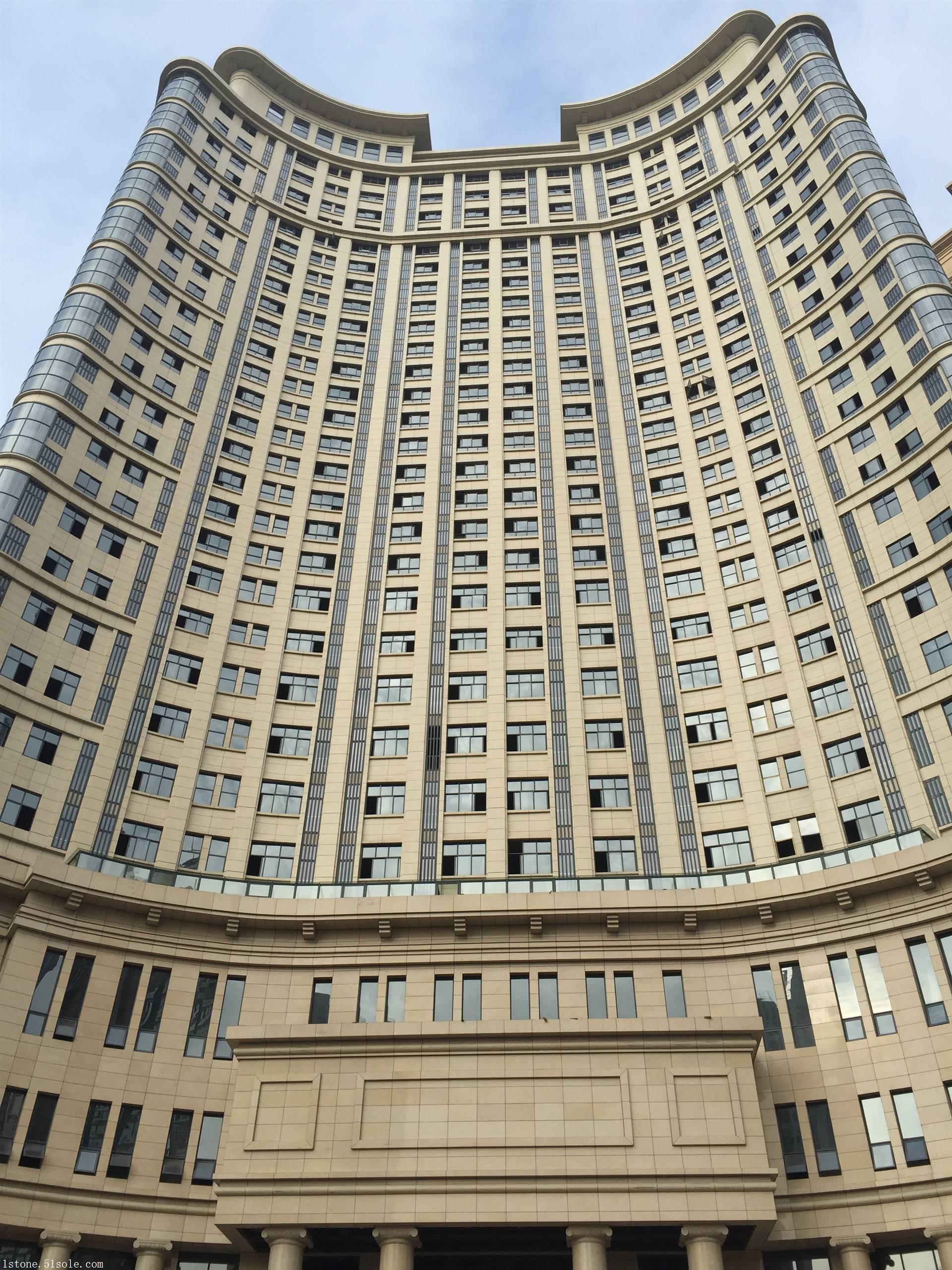 广场用途85光泽度17mpa抗弯强度128mpa抗压强度黄色颜色不限型号万峰