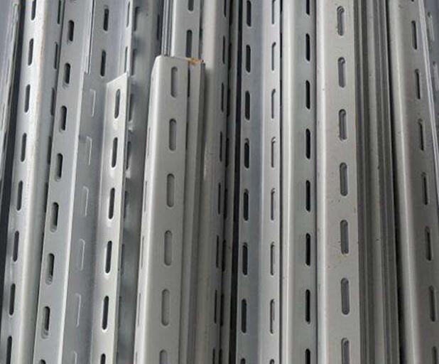 花角铁 镀锌花角钢 q235开孔角铁