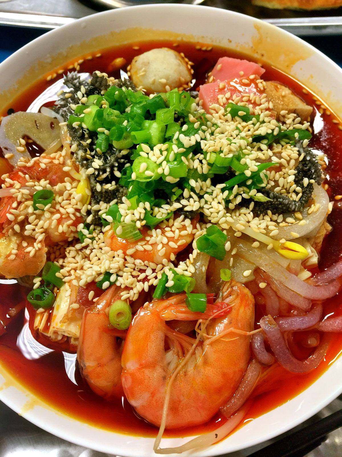 老馋家麻辣烫口味多样任意选择