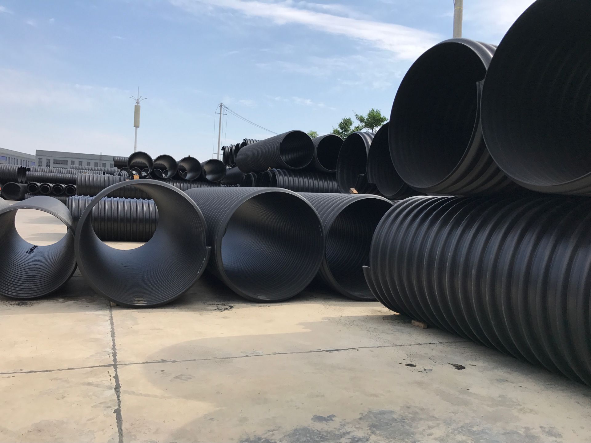 钢带聚乙烯螺旋波纹管