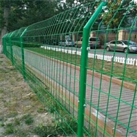 厂家销售公路护栏网 双边丝护栏网 围水库安全护栏围栏网