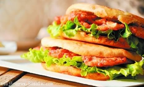 学习正宗里脊肉饼技术大概多少钱