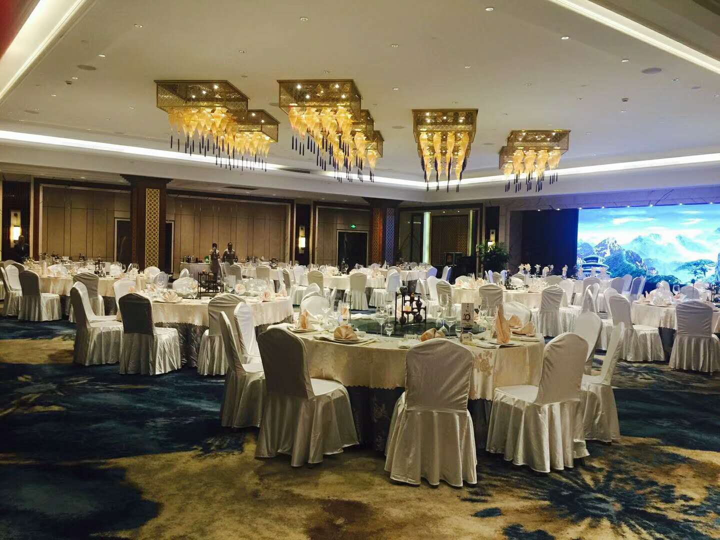 酒店折叠大圆桌,宴会酒席,厂家生产直销