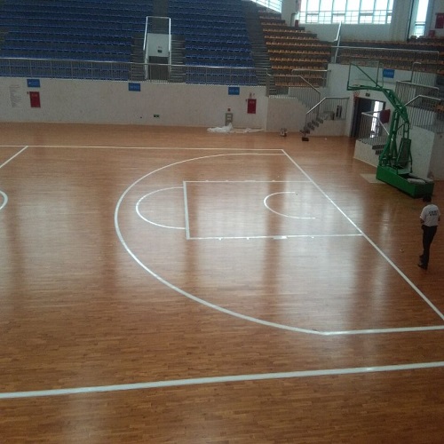 体育地板安装视频教程_体育地板安装招聘_安装体育馆木地板