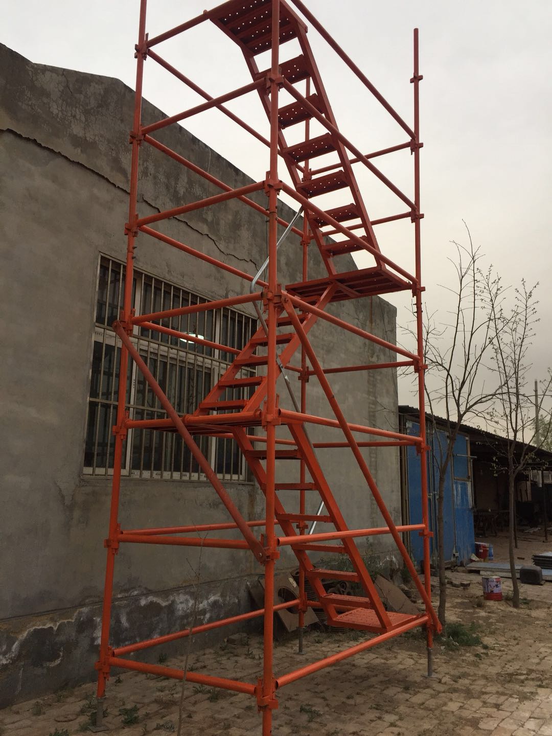 房建施工爬梯@海城房建施工爬梯恒通厂家