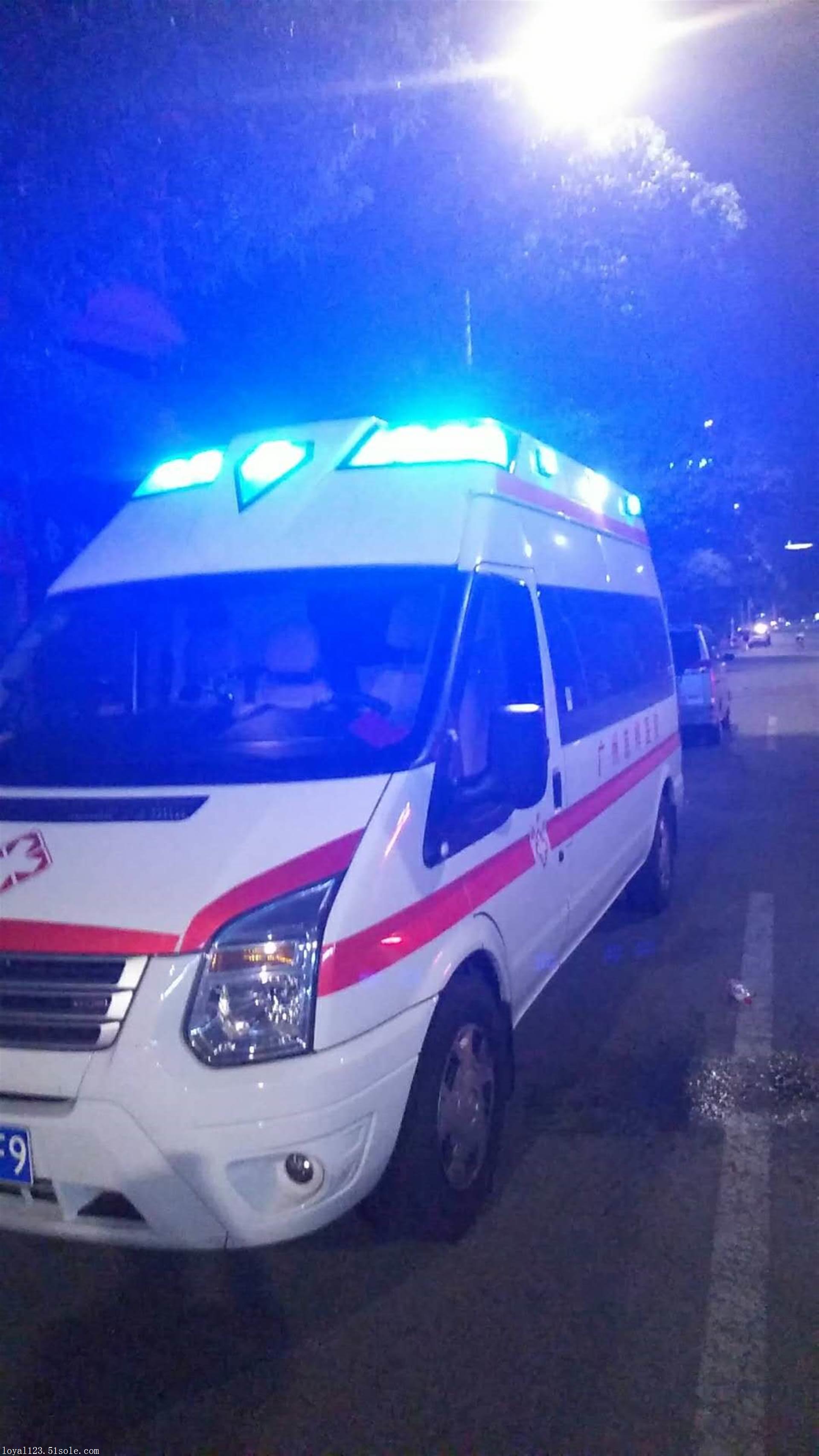 安徽滁州市明光市正规私人救护车出租6元公里起