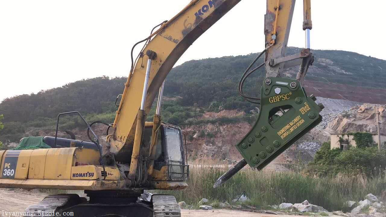 小松360 沃尔沃380 神钢350配多大破碎锤